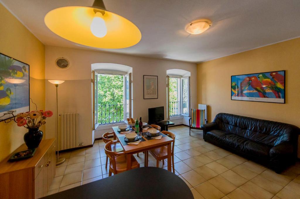 Le Residenze Del Conte Agudio Apartment Malgrate Cameră foto