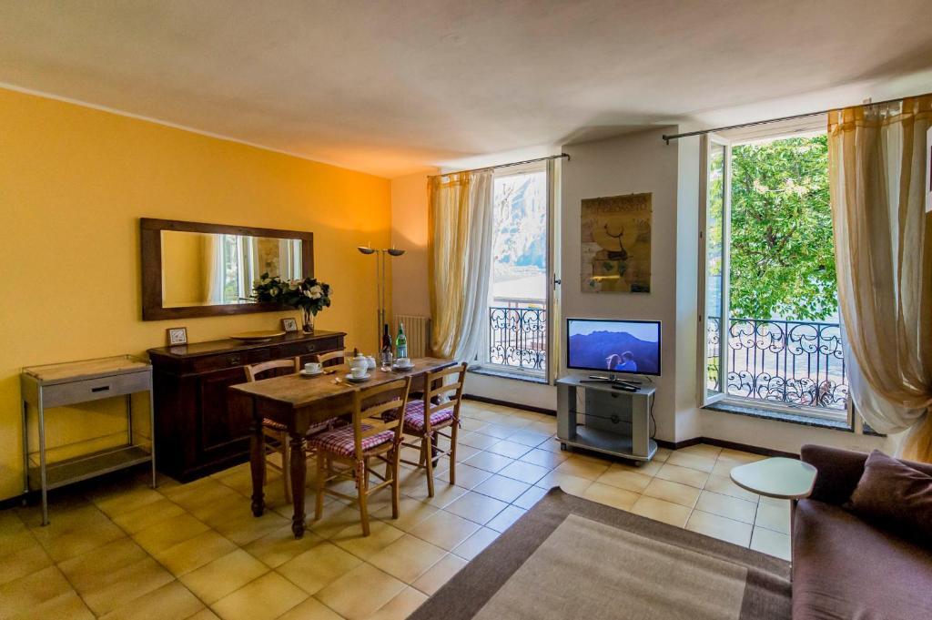Le Residenze Del Conte Agudio Apartment Malgrate Cameră foto